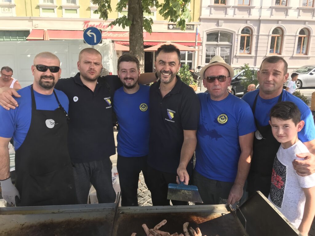 BKC Offenbach na „Festu nacija i nacionalnosti“: Ni ministri ne mogu bez bosanskih ćevapa, kolača i pite