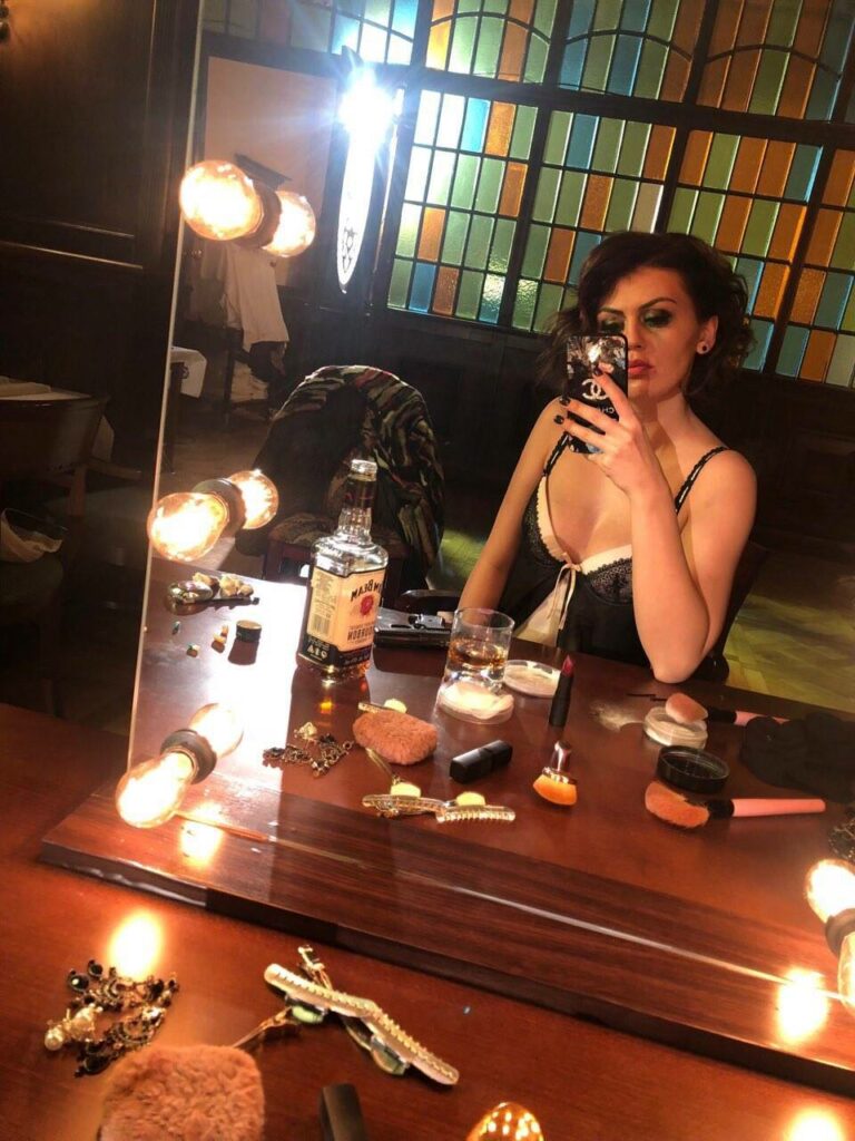 Elvedina Šehić ima hit: Premijerno pogledajte spot za pjesmu „Glupače“