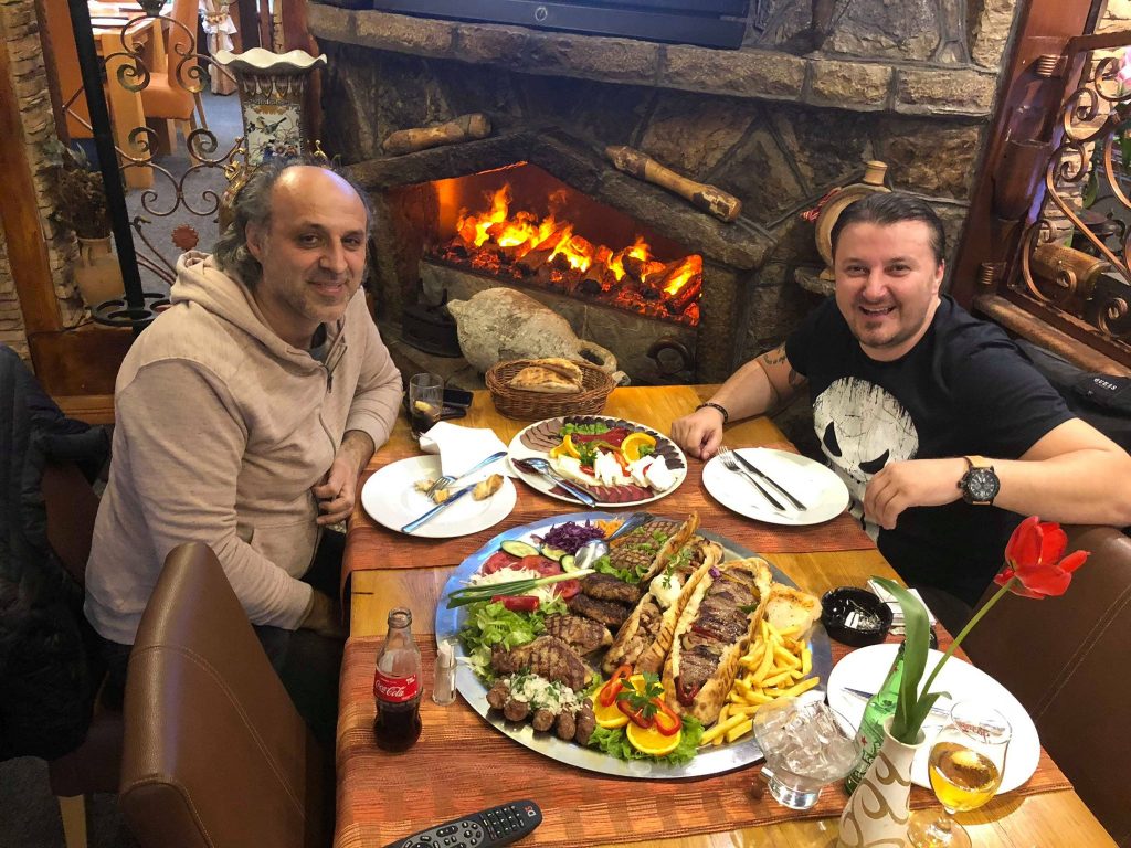 Kralj balada i fenomenalni Armin Bijedić pjesmom ‘Samo rane’ oduševio kolege i fanove