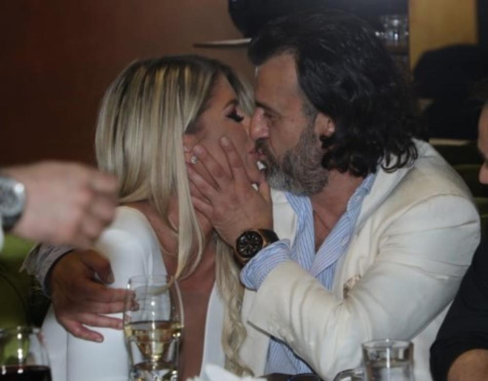 Vjerio se Aca Lukas?! Nije štedio za vjerenički prsten od bijelog zlato sa dijamantom, a onda je uslijedela žestoka svađa sa Jovanom