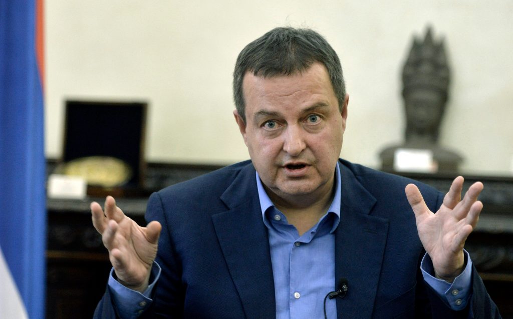 Nećete vjerovati: Ivica Dačić uzeo bakšiš od muzičara
