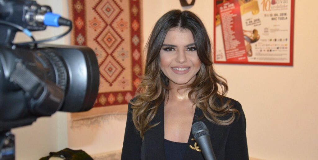 Azra Husarkić priznaje da joj se žene stalno udvaraju: NISAM SPONZORUŠA, i ne trebaju mi pare tamo nekog iz inostranstva